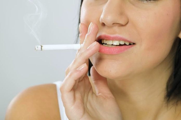 This Is How Smoking Changes Your Mouth